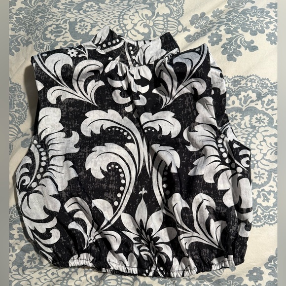 By Design Blouse - Picture 3 of 9